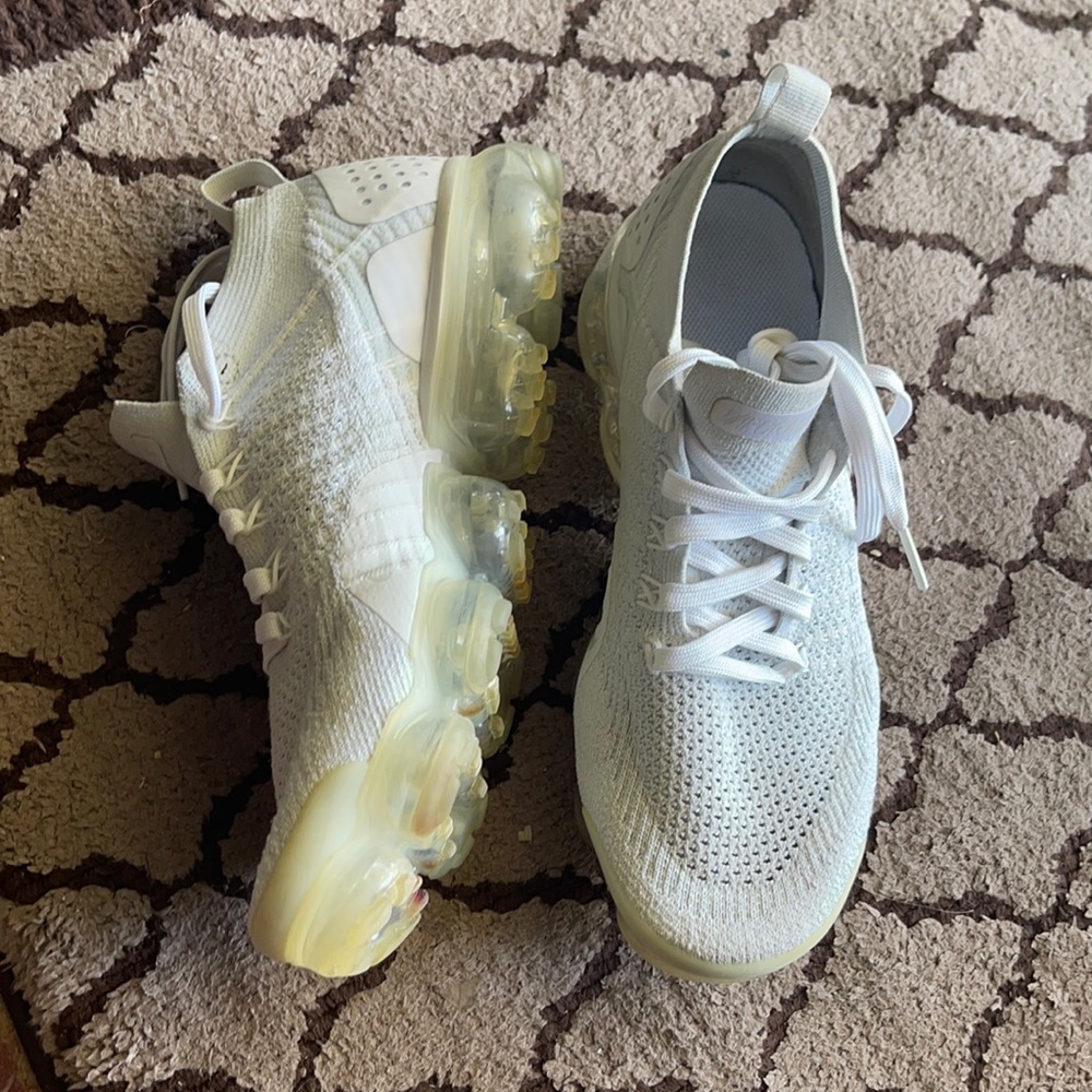 Nike VaporMax Triple White 2.0 size 9